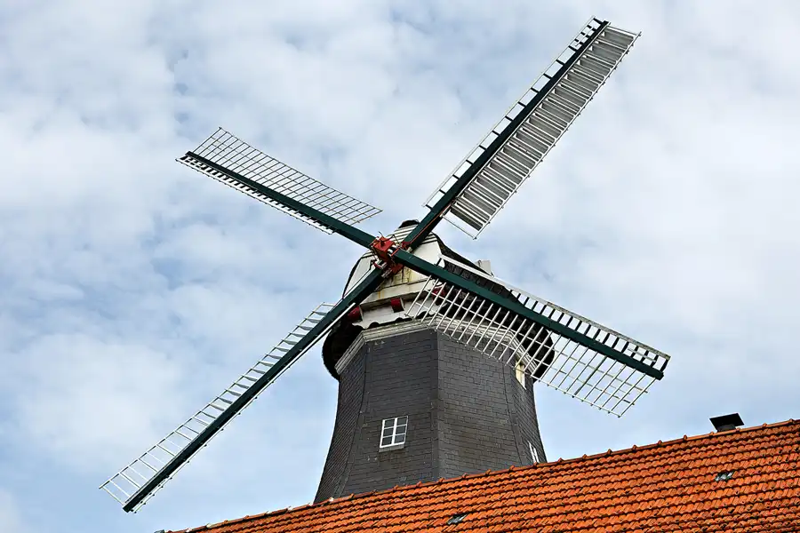 089 | 2023 | Varel | Windmühle Varel | © carsten riede fotografie