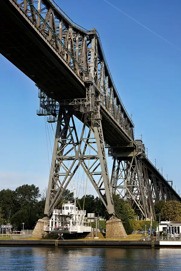 002 | 2023 | Rendsburg | Rendsburger Hochbrücke – Schwebefähre | © carsten riede fotografie