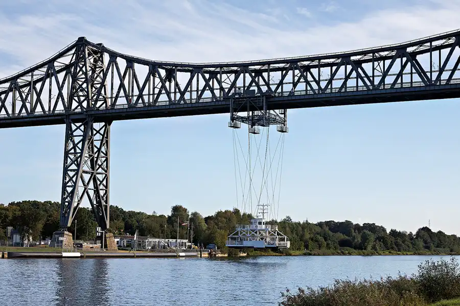 007 | 2023 | Rendsburg | Rendsburger Hochbrücke – Schwebefähre | © carsten riede fotografie