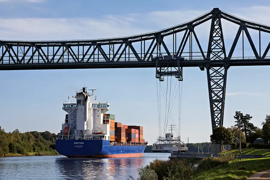 025 | 2023 | Rendsburg | Rendsburger Hochbrücke – Schwebefähre | © carsten riede fotografie