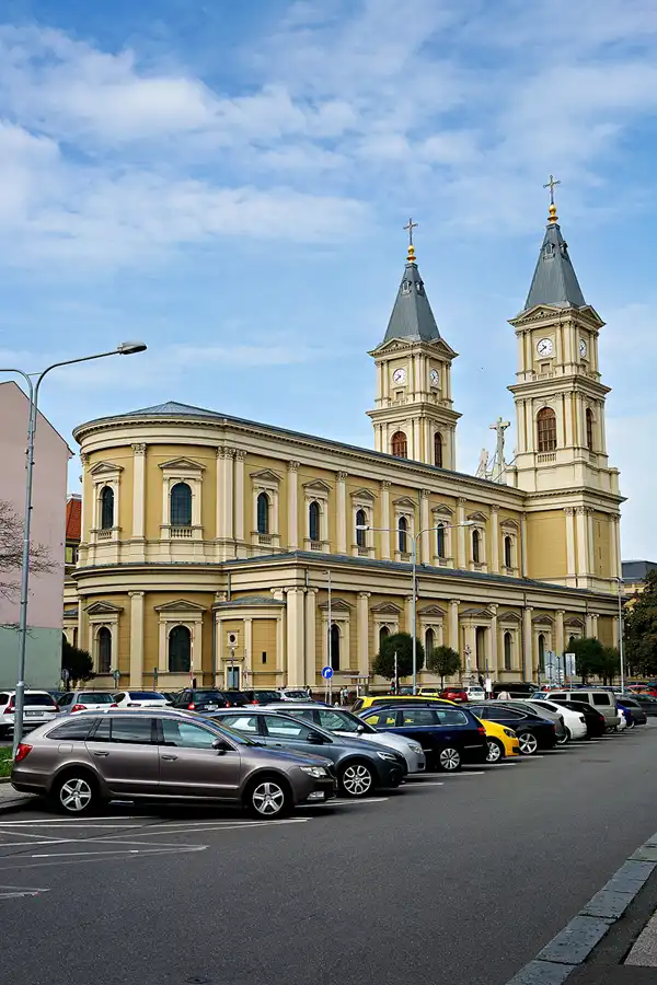 049 | 2023 | Ostrava | Katedrala Bozskeho Spasitele | © carsten riede fotografie