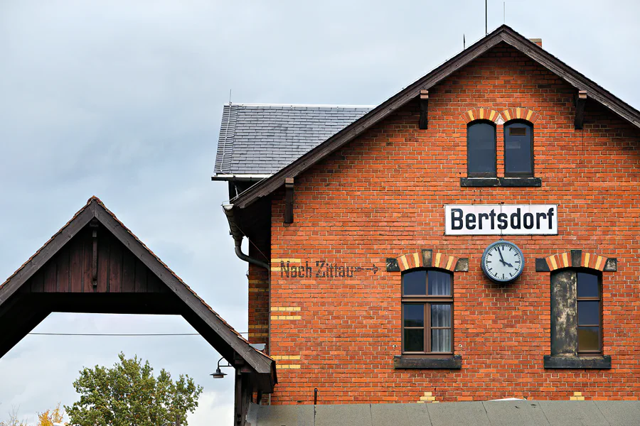 030 | 2023 | Bertsdorf | Zittauer Schmalspurbahn – Bahnhof Bertsdorf | © carsten riede fotografie