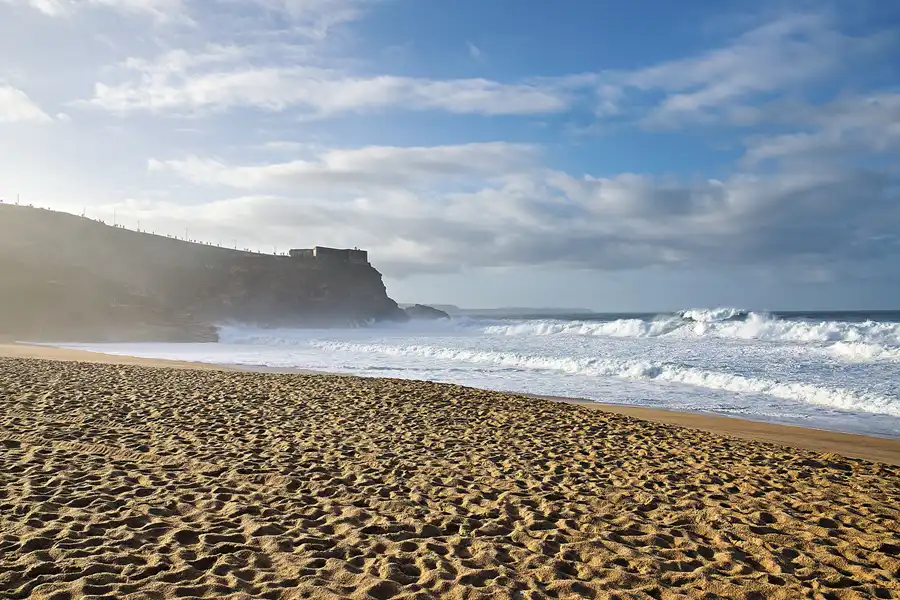 002 | 2023 | Nazare | Praia do Norte – Farol da Nazare – Big Waves Nazare | © carsten riede fotografie