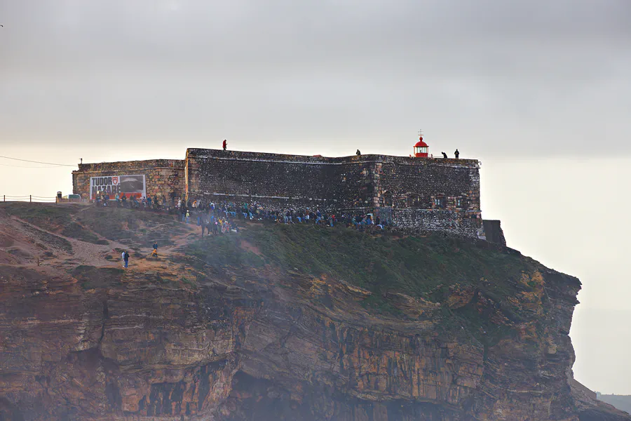 005 | 2023 | Nazare | Praia do Norte – Farol da Nazare – Big Waves Nazare | © carsten riede fotografie