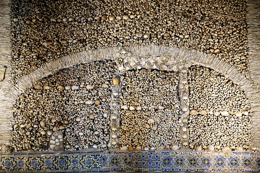 047 | 2023 | Evora | Capela dos Ossos | © carsten riede fotografie