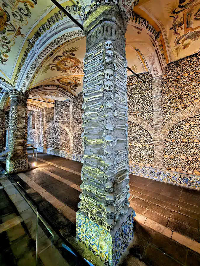 050 | 2023 | Evora | Capela dos Ossos | © carsten riede fotografie