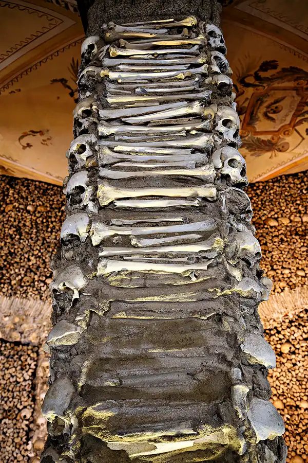 054 | 2023 | Evora | Capela dos Ossos | © carsten riede fotografie