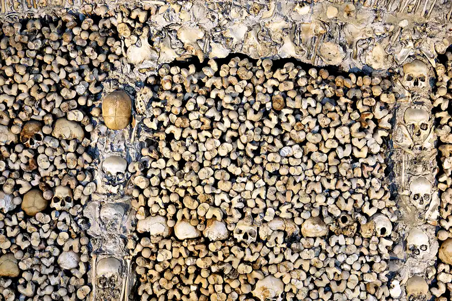 057 | 2023 | Evora | Capela dos Ossos | © carsten riede fotografie