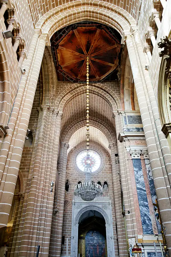 105 | 2023 | Evora | Catedral de Evora | © carsten riede fotografie