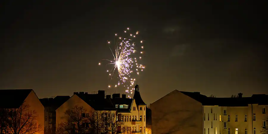 019 | 2024 | Berlin | Silvester-Feuerwerk in Alt-Hohenschönhausen | © carsten riede fotografie
