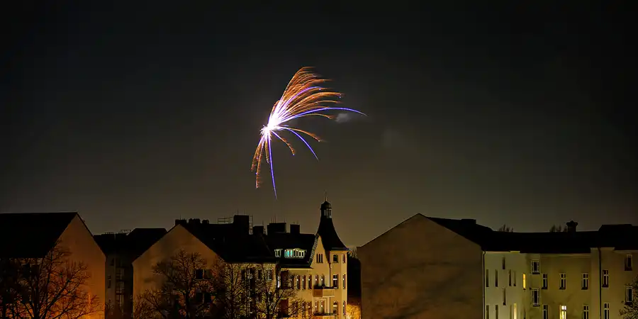 021 | 2024 | Berlin | Silvester-Feuerwerk in Alt-Hohenschönhausen | © carsten riede fotografie