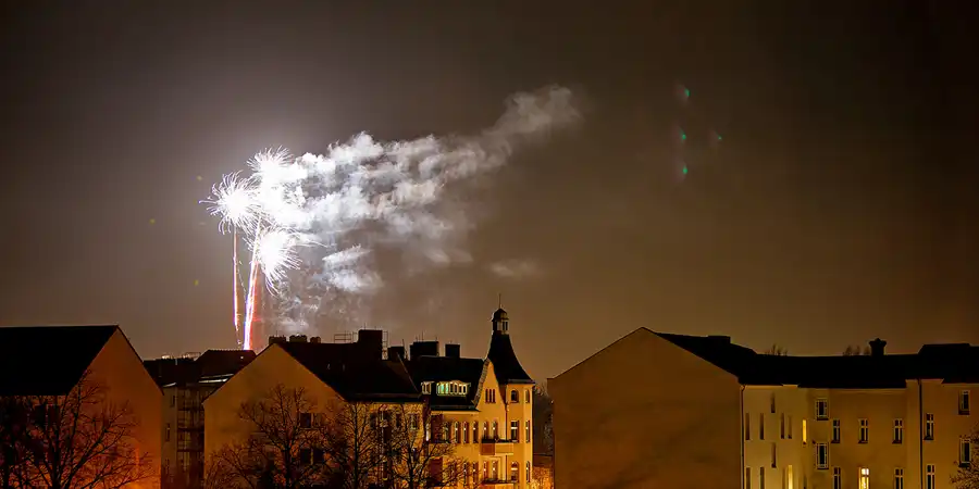 028 | 2024 | Berlin | Silvester-Feuerwerk in Alt-Hohenschönhausen | © carsten riede fotografie