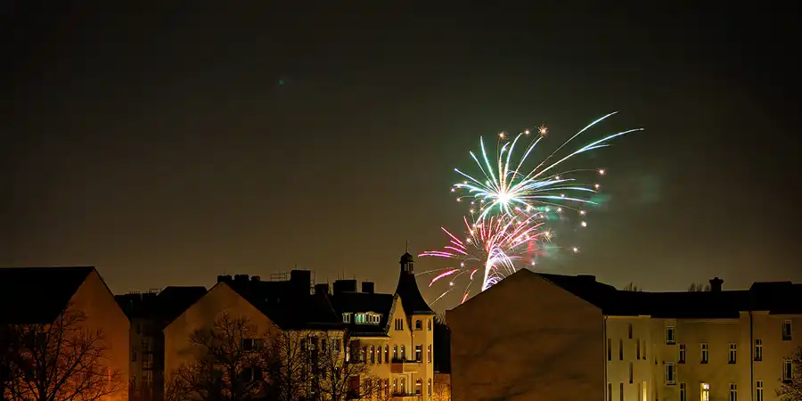 030 | 2024 | Berlin | Silvester-Feuerwerk in Alt-Hohenschönhausen | © carsten riede fotografie