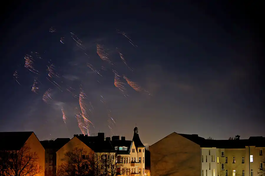 052 | 2024 | Berlin | Silvester-Feuerwerk in Alt-Hohenschönhausen | © carsten riede fotografie