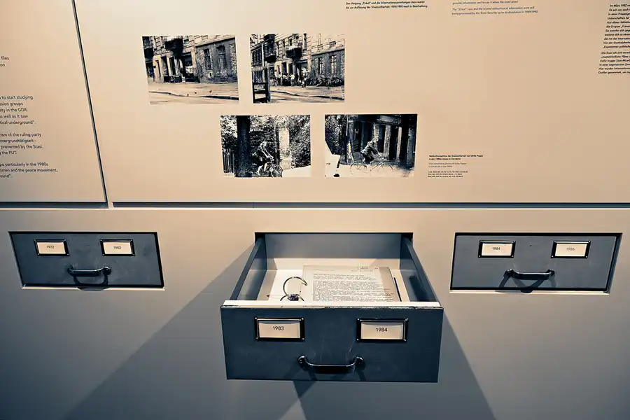 033 | 2024 | Berlin | Stasi-Unterlagen-Archiv – Einblick ins Geheime – Normannenstrasse | © carsten riede fotografie