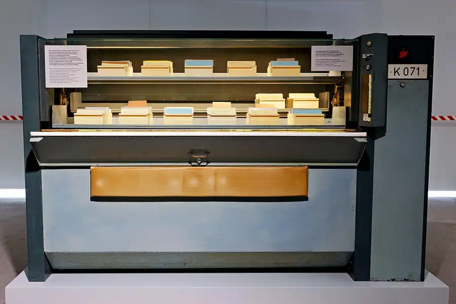 046 | 2024 | Berlin | Stasi-Unterlagen-Archiv – Einblick ins Geheime – Normannenstrasse | © carsten riede fotografie