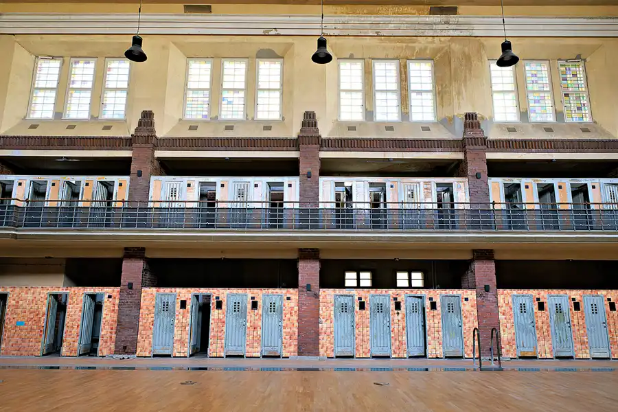 017 | 2024 | Berlin | Stadtbad Lichtenberg – Hubertusbad | © carsten riede fotografie