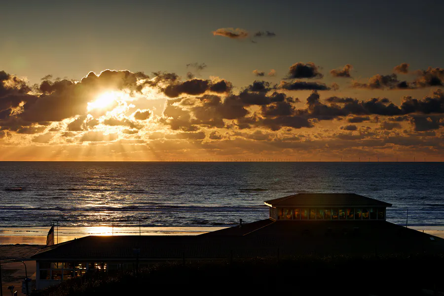 072 | 2024 | Wijk aan Zee | © carsten riede fotografie