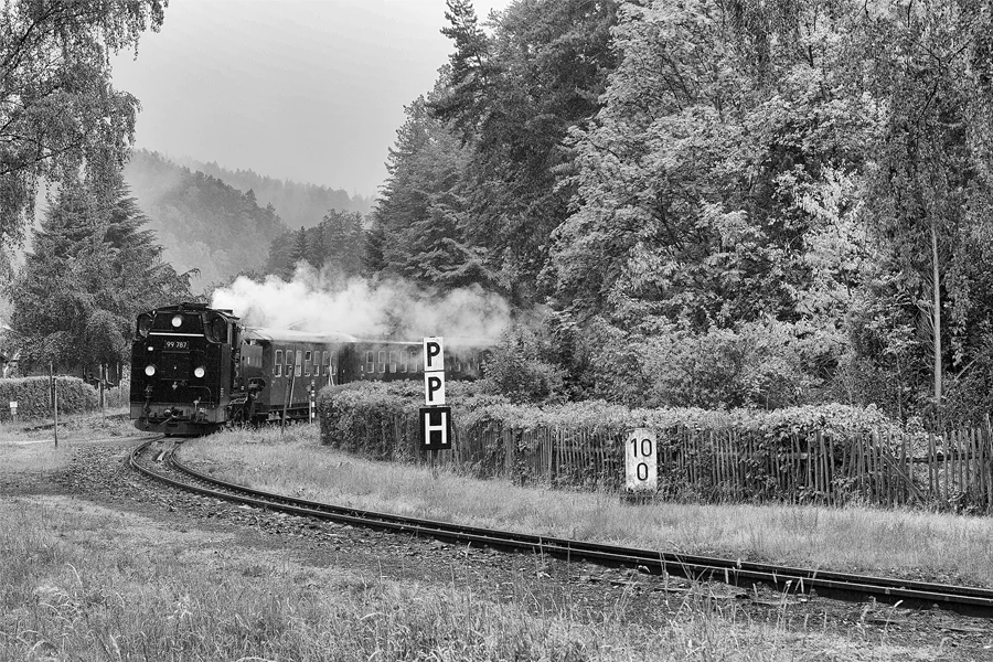 004 | 2024 | Oybin | Zittauer Schmalspurbahn – Bahnhof Oybin Niederdorf | © carsten riede fotografie