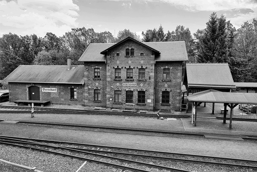 009 | 2024 | Bertsdorf | Zittauer Schmalspurbahn – Bahnhof Bertsdorf | © carsten riede fotografie