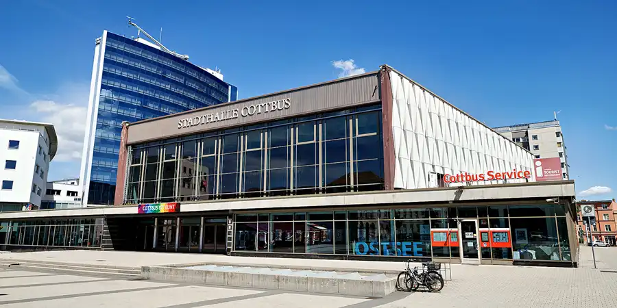 063 | 2024 | Cottbus | Stadthalle | © carsten riede fotografie