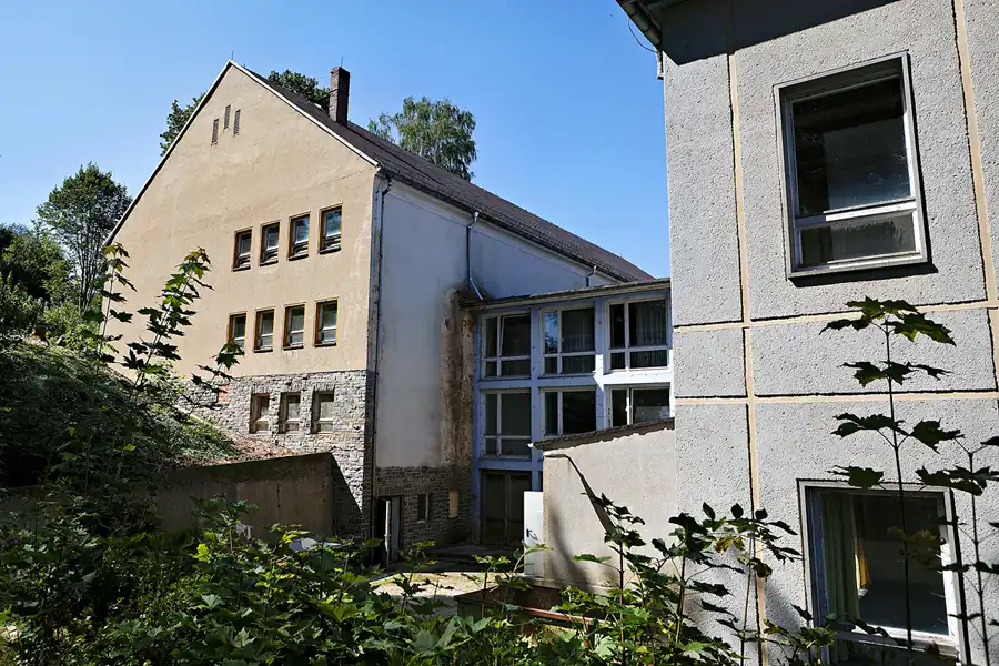 001 | 2024 | Grünhainichen OT Borstendorf | Kulturhaus Neues Leben – Betriebskulturhaus VEB Papierfabriken Grünhainichen | © carsten riede fotografie
