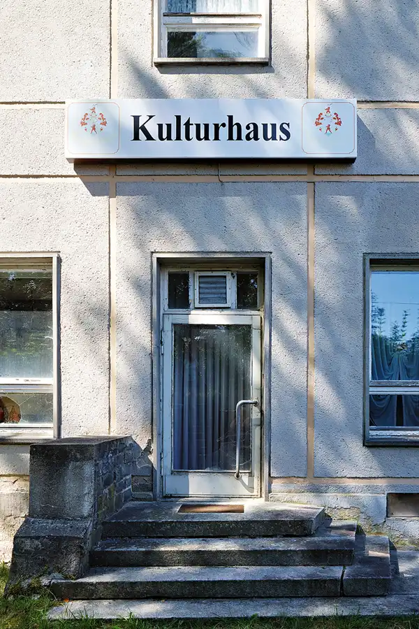 008 | 2024 | Grünhainichen OT Borstendorf | Kulturhaus Neues Leben – Betriebskulturhaus VEB Papierfabriken Grünhainichen | © carsten riede fotografie