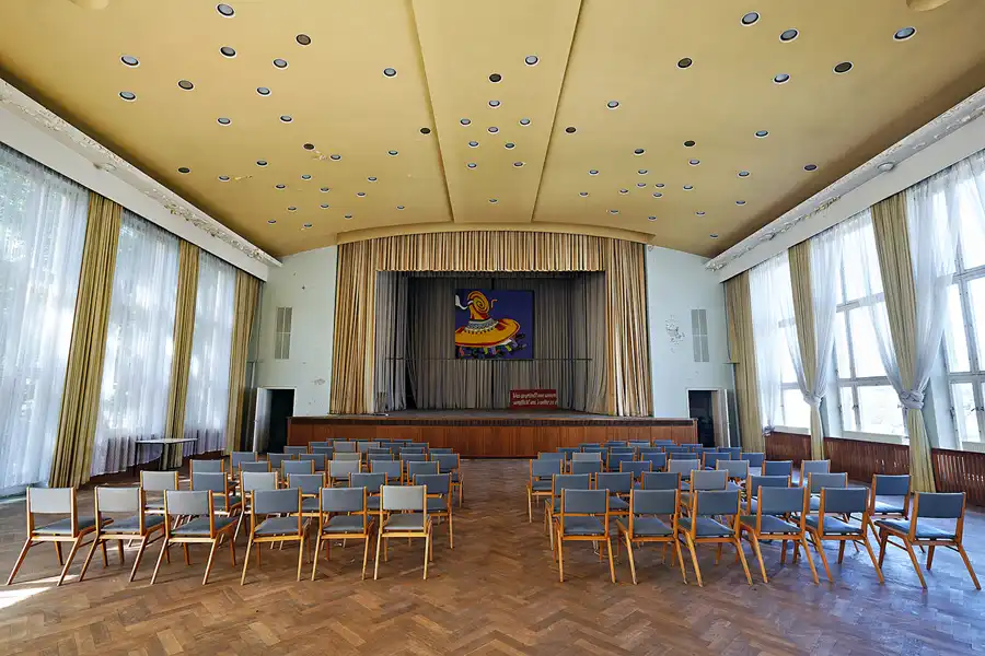 092 | 2024 | Grünhainichen OT Borstendorf | Kulturhaus Neues Leben – Betriebskulturhaus VEB Papierfabriken Grünhainichen | © carsten riede fotografie