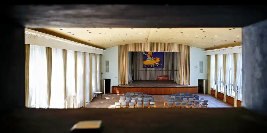 112 | 2024 | Grünhainichen OT Borstendorf | Kulturhaus Neues Leben – Betriebskulturhaus VEB Papierfabriken Grünhainichen | © carsten riede fotografie