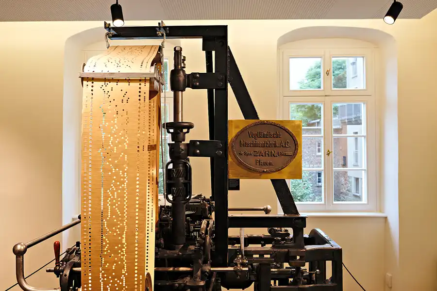 043 | 2024 | Plauen | Fabrik der Fäden – Weisbachsches Haus Plauen – Deutsches Forum für Textil und Spitze | © carsten riede fotografie