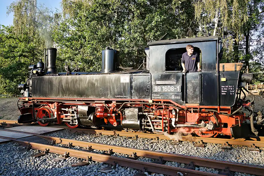 047 | 2024 | Mügeln OT Glossen | Bahnhof – Döllnitzbahn | © carsten riede fotografie