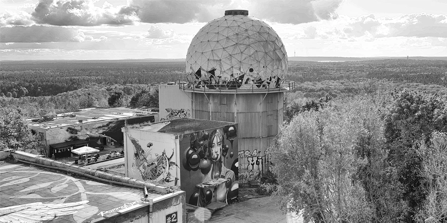 047 | 2024 | Berlin | Field Station Teufelsberg | © carsten riede fotografie