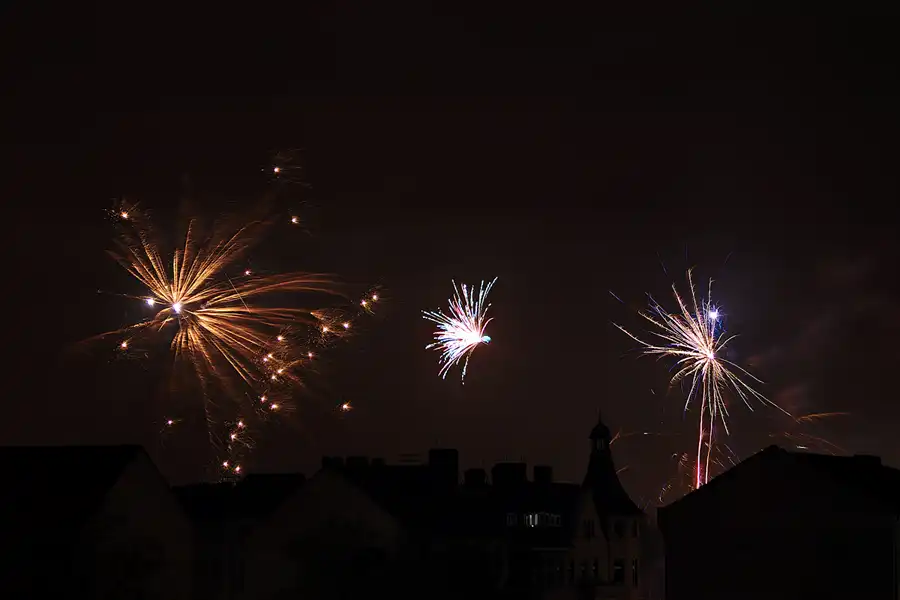 029 | 2025 | Berlin | Silvester-Feuerwerk in Alt-Hohenschönhausen | © carsten riede fotografie