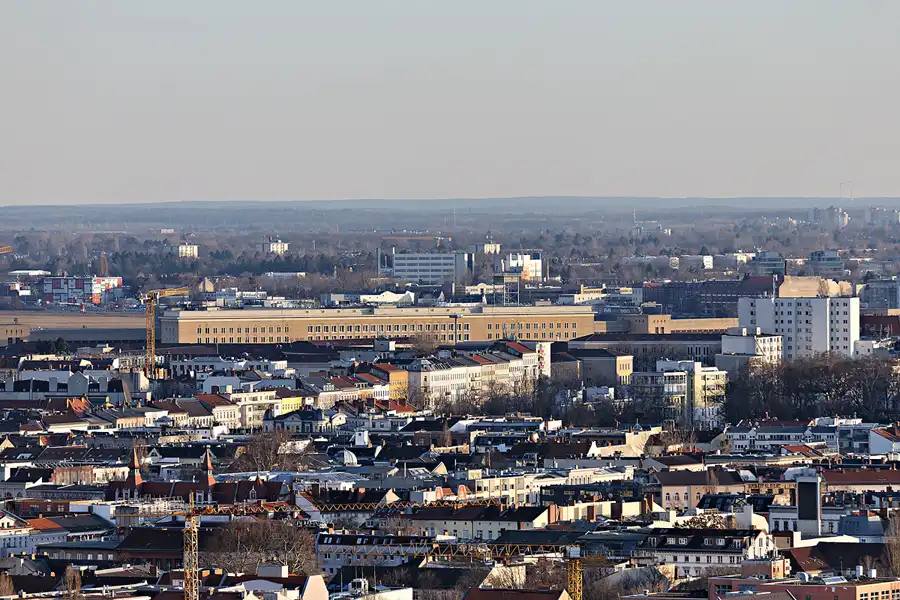 078 | 2025 | Berlin | Blick vom Kollhoff-Tower | © carsten riede fotografie