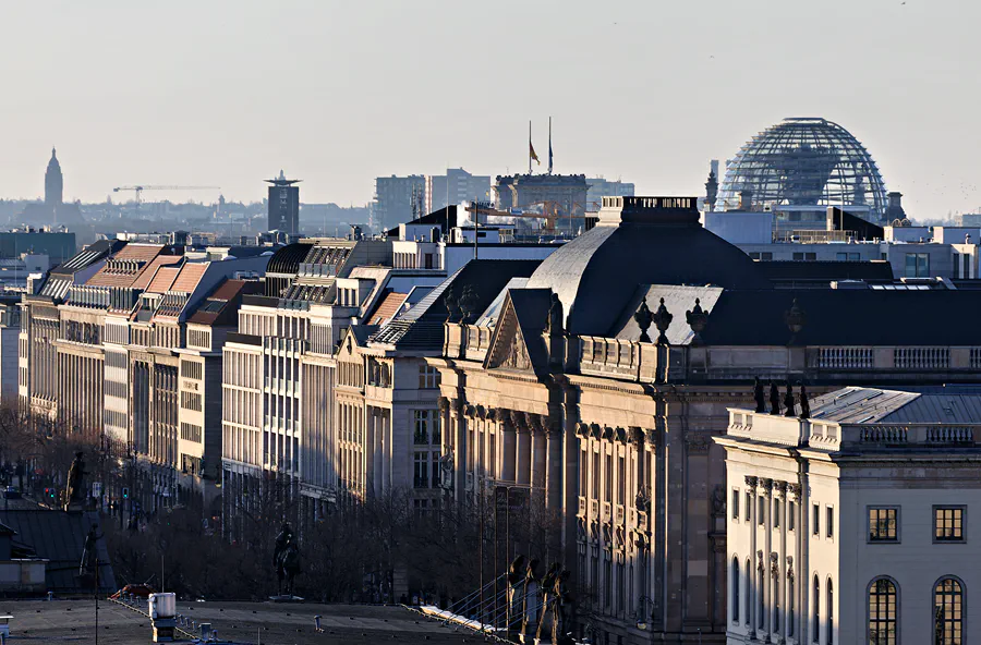 017 | 2025 | Berlin | Blick von der Dachterrasse des Humboldt Forums im Berliner Schloss | © carsten riede fotografie