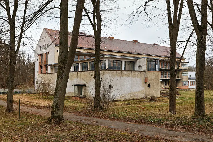 002 | 2025 | Harzgerode | Heilstätte Harzgerode | © carsten riede fotografie