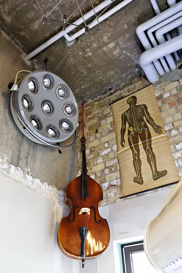 001 | 2025 | Berlin | Designpanoptikum – Surreales Museum für industrielle Objekte | © carsten riede fotografie