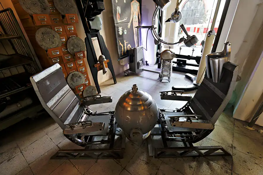 009 | 2025 | Berlin | Designpanoptikum – Surreales Museum für industrielle Objekte | © carsten riede fotografie