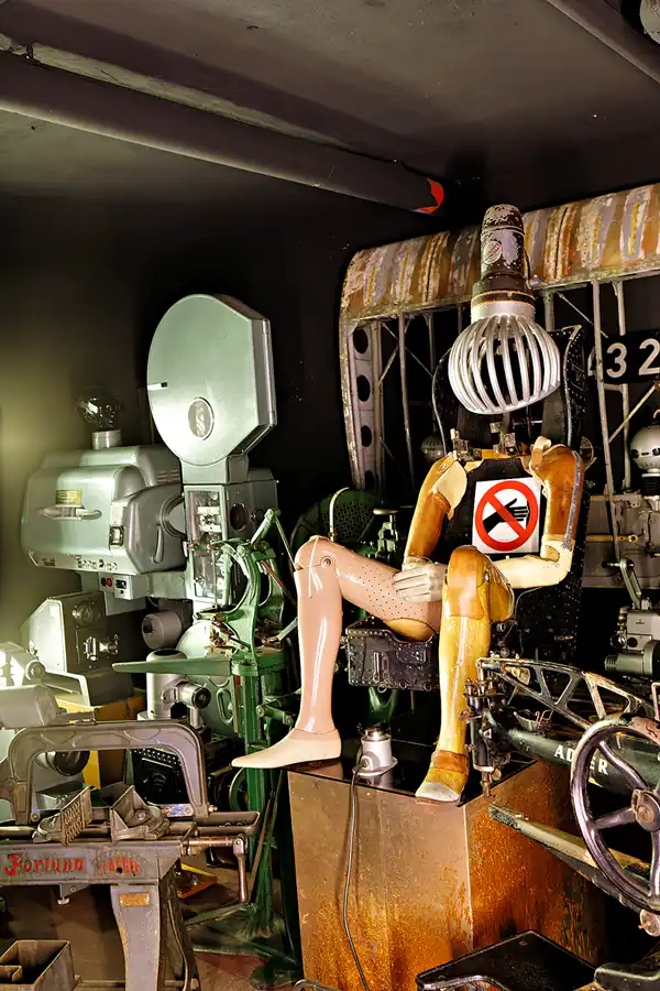 039 | 2025 | Berlin | Designpanoptikum – Surreales Museum für industrielle Objekte | © carsten riede fotografie