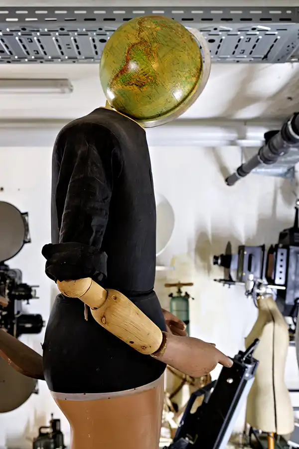 044 | 2025 | Berlin | Designpanoptikum – Surreales Museum für industrielle Objekte | © carsten riede fotografie