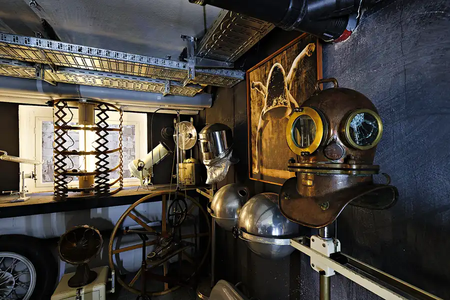 049 | 2025 | Berlin | Designpanoptikum – Surreales Museum für industrielle Objekte | © carsten riede fotografie