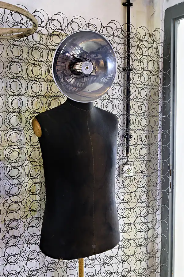 073 | 2025 | Berlin | Designpanoptikum – Surreales Museum für industrielle Objekte | © carsten riede fotografie