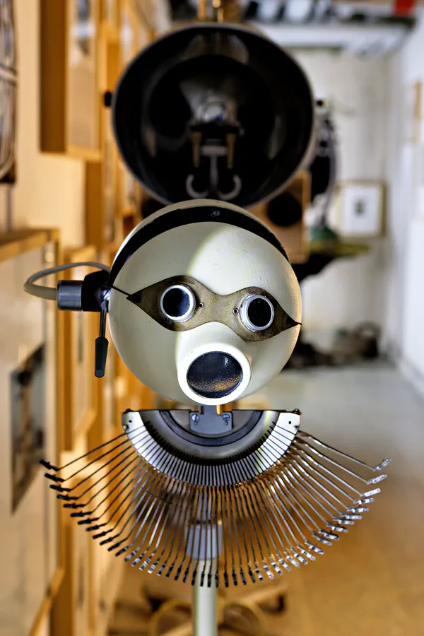 030 | 2025 | Berlin | Designpanoptikum – Surreales Museum für industrielle Objekte | © carsten riede fotografie