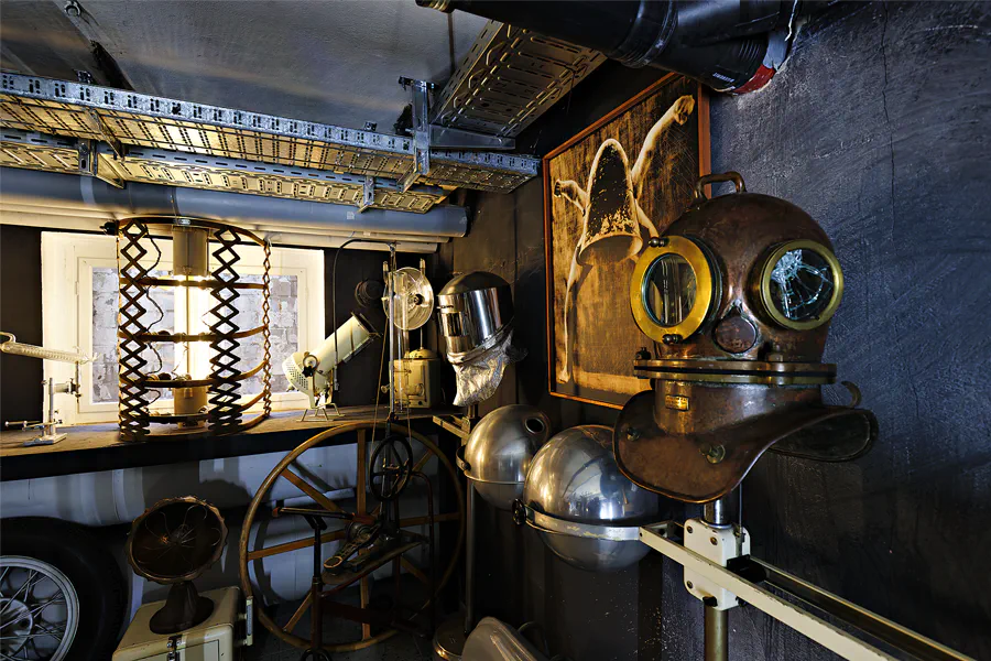 049 | 2025 | Berlin | Designpanoptikum – Surreales Museum für industrielle Objekte | © carsten riede fotografie