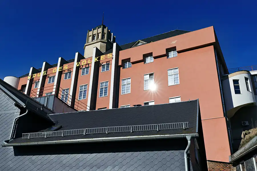 001 | 2025 | Probstzella | Haus des Volkes – Das Bauhaushotel | © carsten riede fotografie