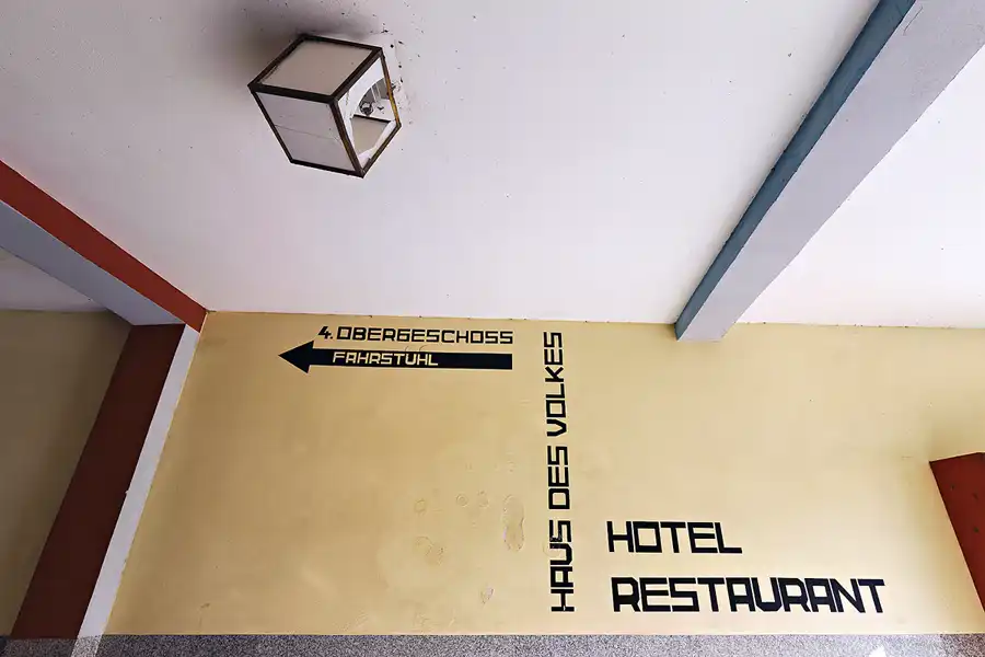 012 | 2025 | Probstzella | Haus des Volkes – Das Bauhaushotel | © carsten riede fotografie