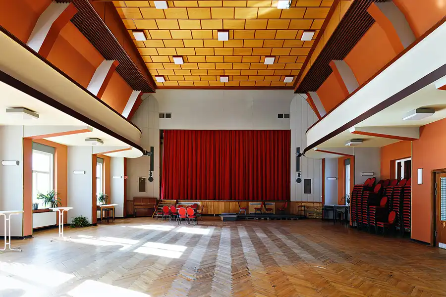 030 | 2025 | Probstzella | Haus des Volkes – Das Bauhaushotel | © carsten riede fotografie