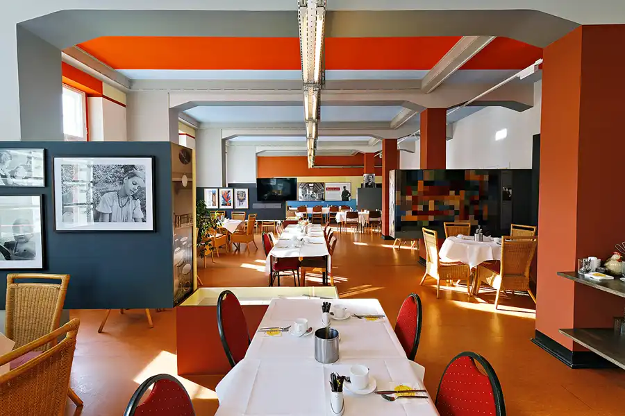 054 | 2025 | Probstzella | Haus des Volkes – Das Bauhaushotel | © carsten riede fotografie