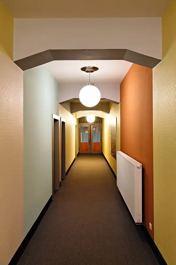 070 | 2025 | Probstzella | Haus des Volkes – Das Bauhaushotel | © carsten riede fotografie