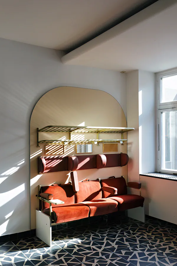 079 | 2025 | Probstzella | Haus des Volkes – Das Bauhaushotel | © carsten riede fotografie